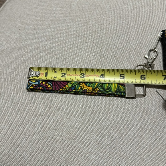 Free With $25 Purchase-Mini Zip Wallet with Detachable Key Chain-Floral-EUC - Picture 8 of 9